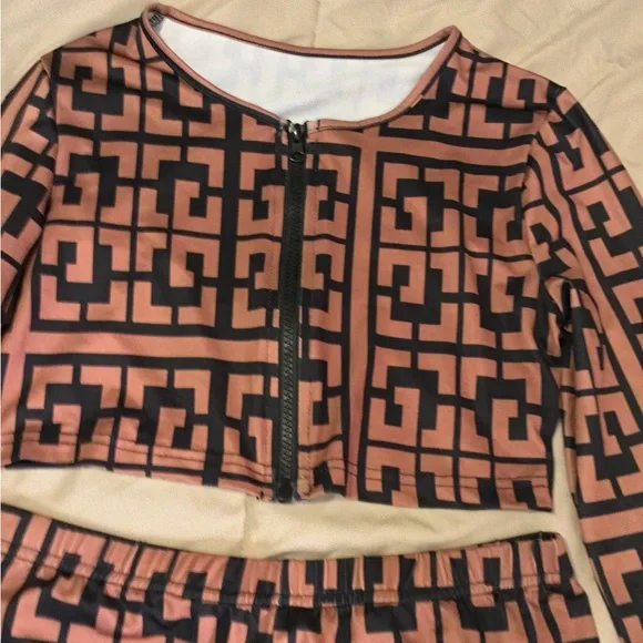 Geometric Patterned Two-Piece Set - Picture 5 of 8